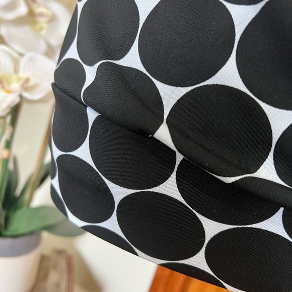 Maurices Medium Polka Dot Black White Capped Sleeve Pinup Shirt - Picture 6 of 9